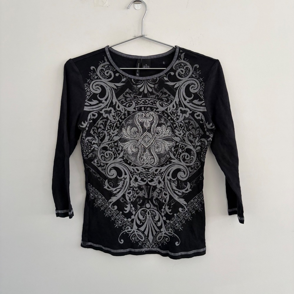 New Directions Womens Small Black Gray Graphic Rhinestone 3/4 Sleeve Top